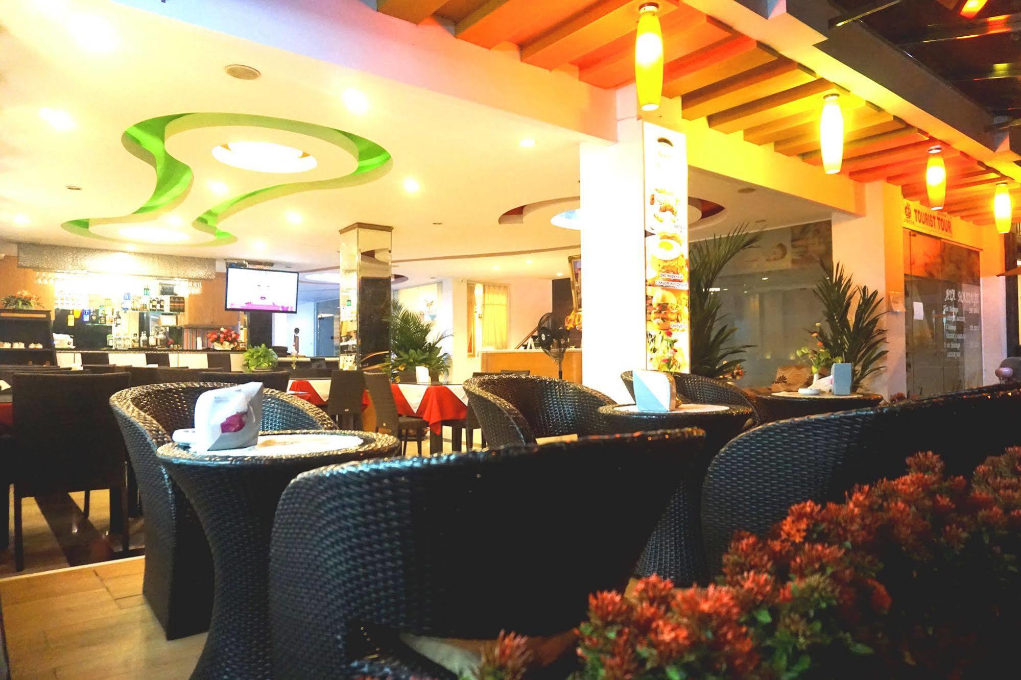 Aya Place Pattaya Exteriör bild