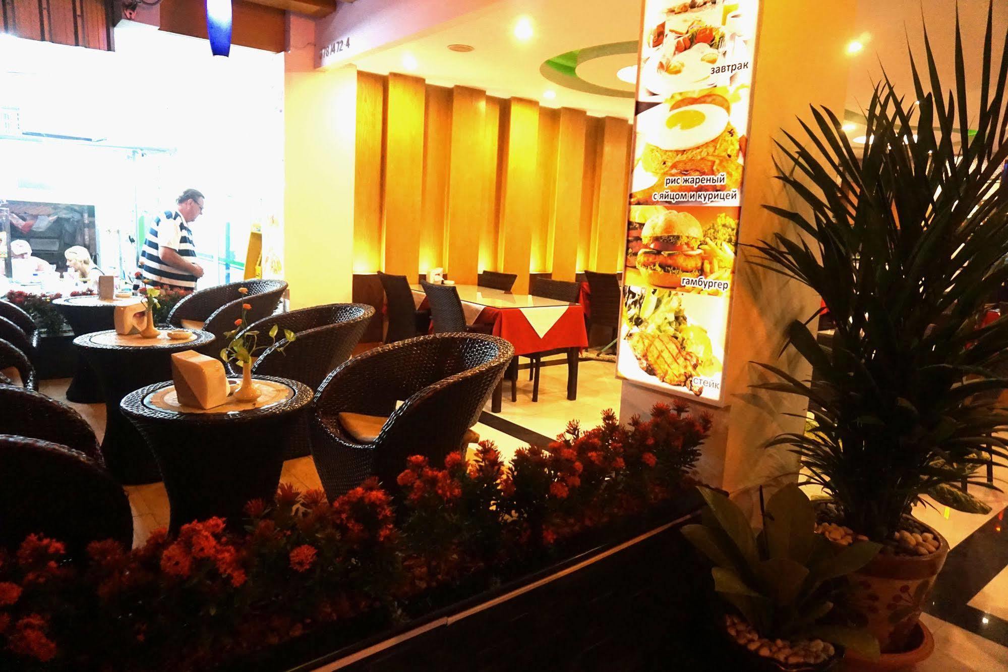 Aya Place Pattaya Exteriör bild